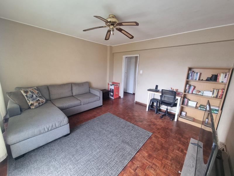 2 Bedroom Property for Sale in Goodwood Central Western Cape